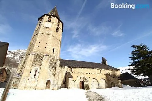 **  Hotel Sno Mont Romies Salardu Spain